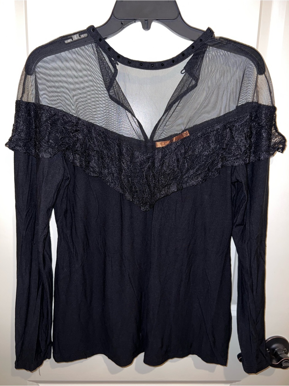 Womens long sleeve lace shirt size M